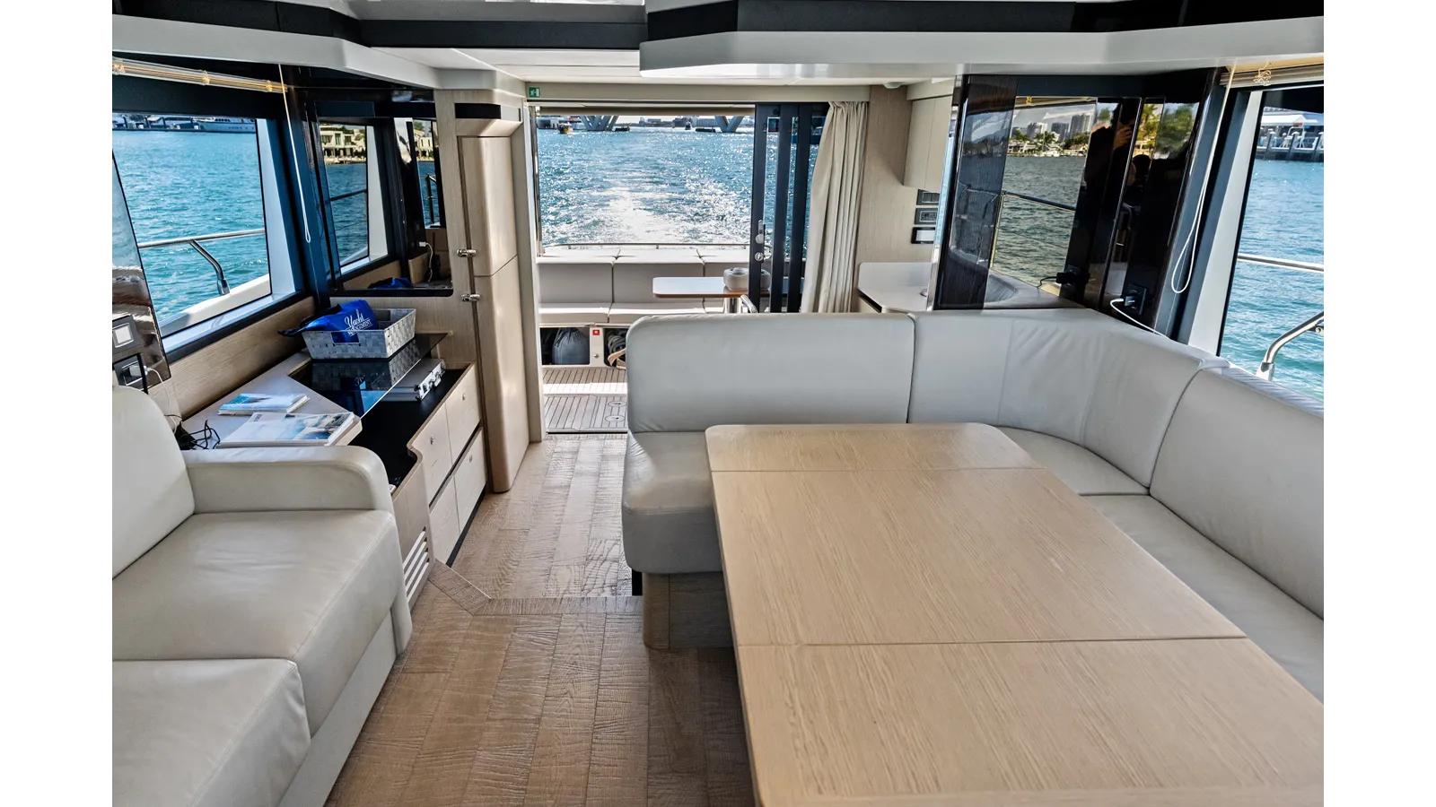 the best price on EMERALD - Absolute Yachts