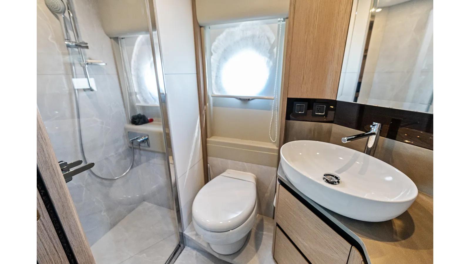 best yacht sales deals EMERALD 50 Fly