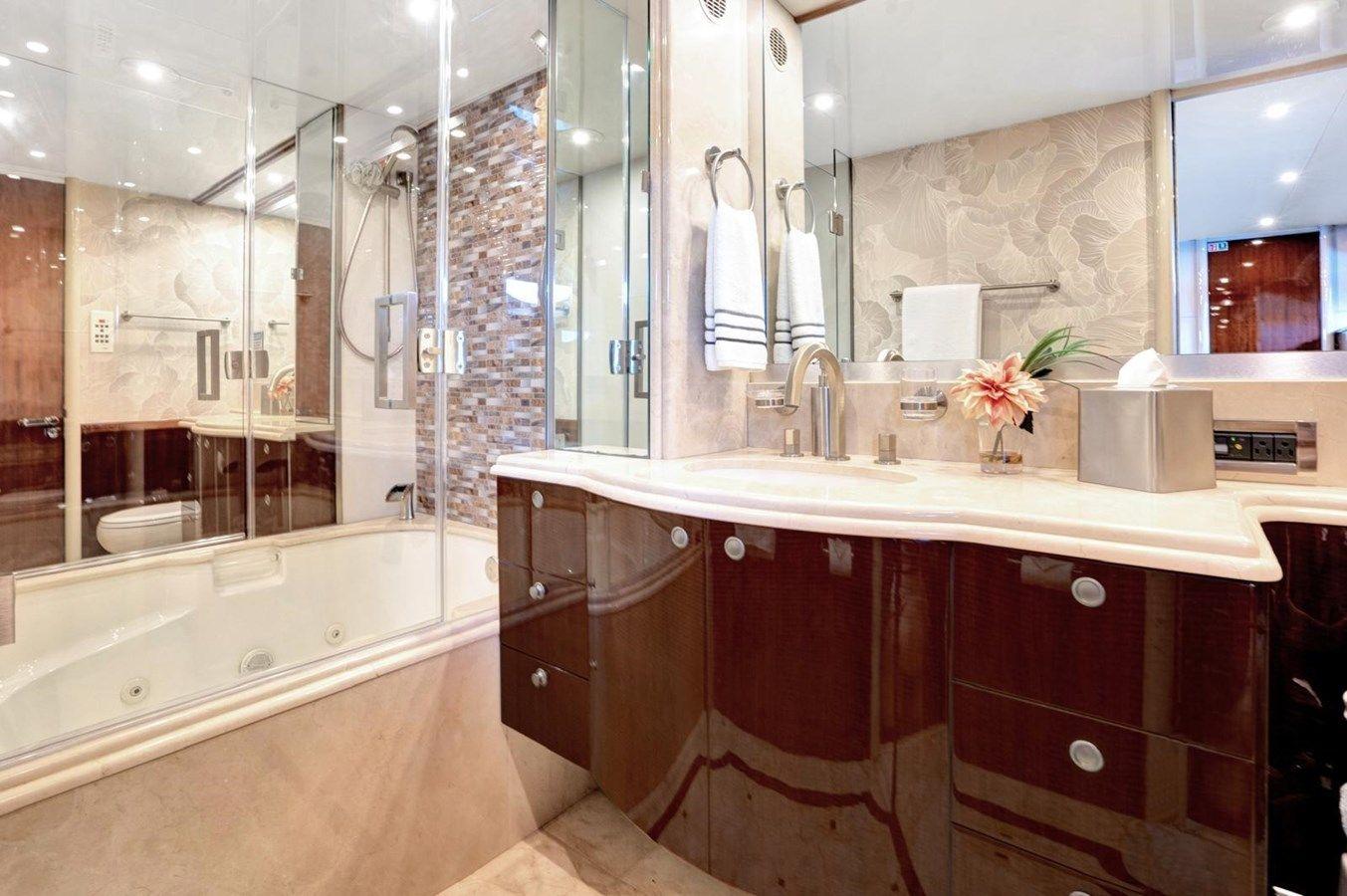 Tranquility IV - 94 ft Lazzara Motoryacht 2001 94ft