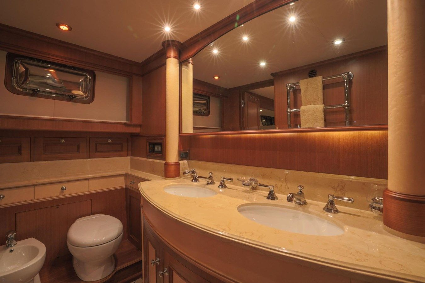 Лучшая цена на FIDDLERS DREAM 77