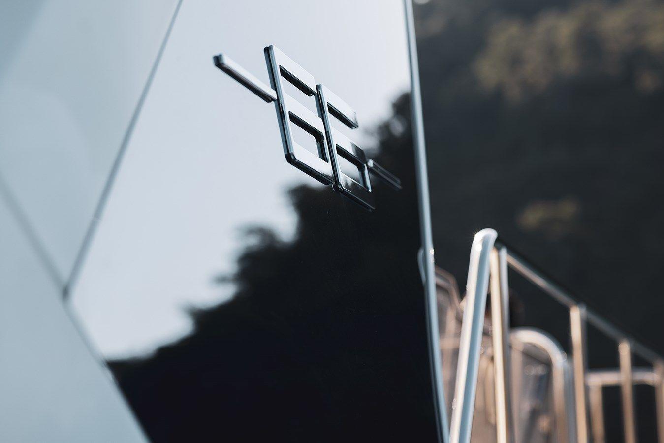 Buy a AZ FLY 66 68 at Shestakov Yacht Sales