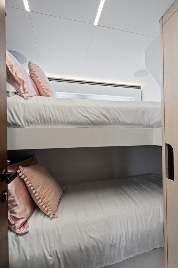 Купить JESSEA - Astondoa