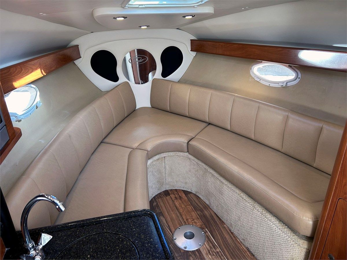 Лучшая цена на 28' Rinker 2011 280 28