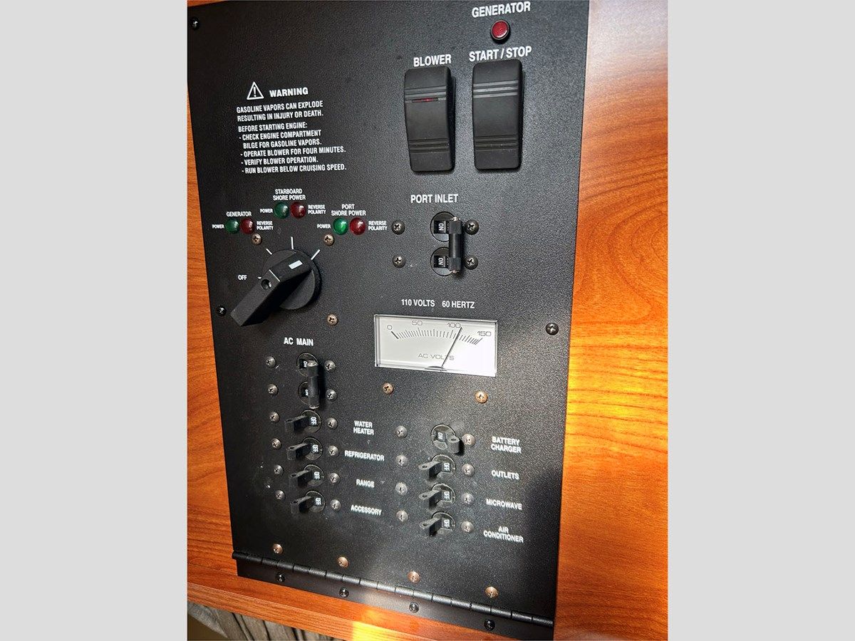 Стоимость яхты 28' Rinker 2011 280 2011