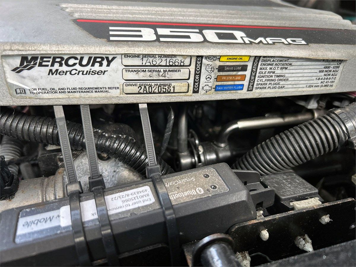 28' Rinker 2011 280 28