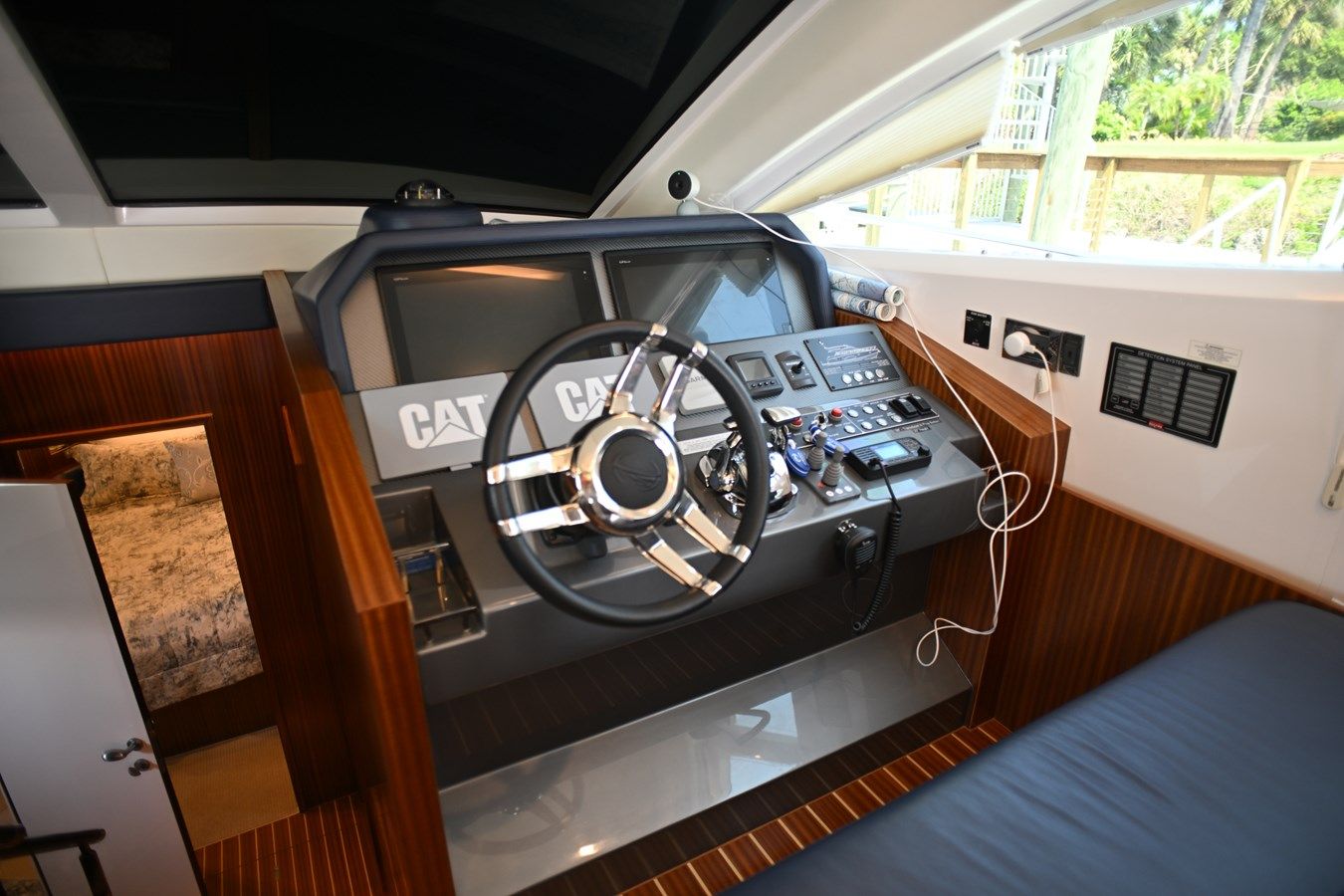 Лучшая цена на DOJIN - HORIZON MOTOR YACHTS