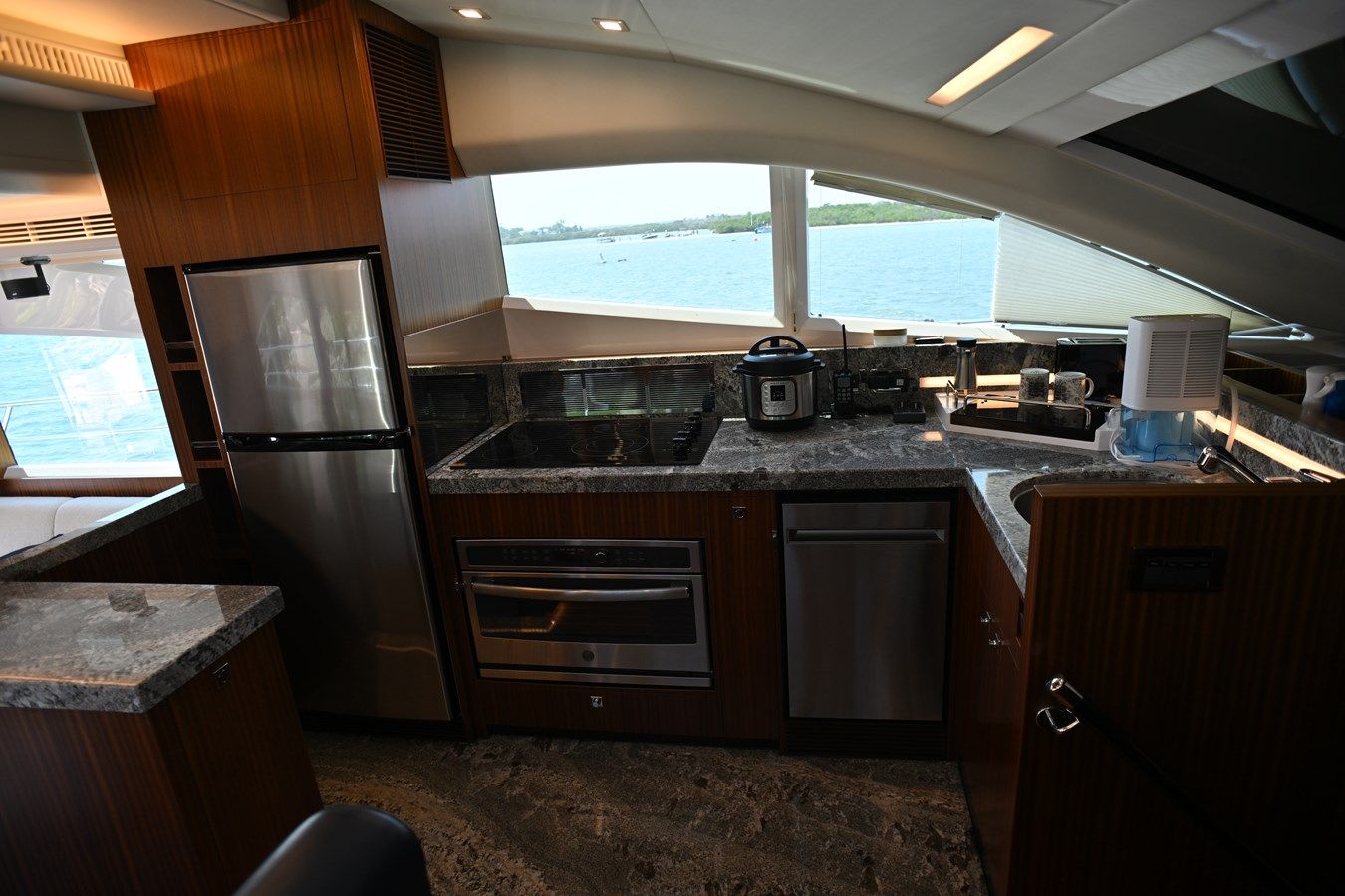 Купить DOJIN - HORIZON MOTOR YACHTS