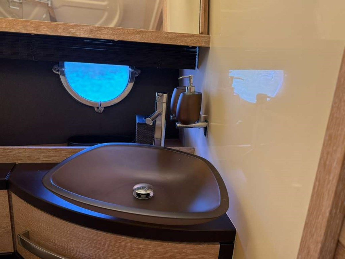 Buy a yacht TARKAN - Azimut Yachts