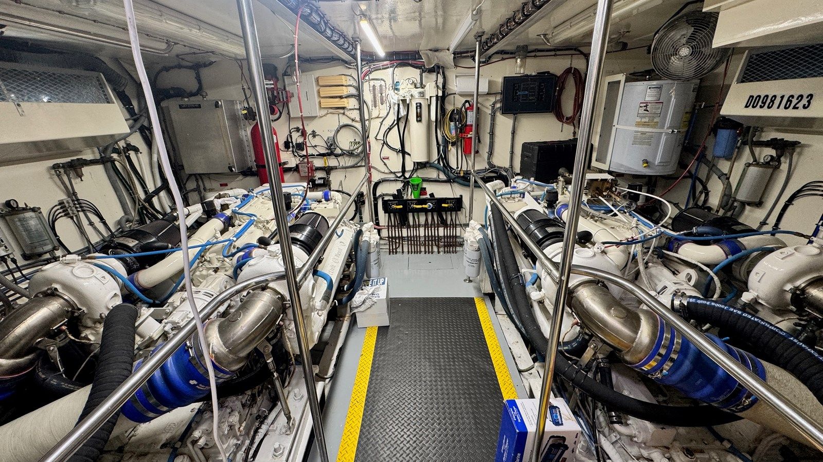 the best price on TOP GUN - Hatteras