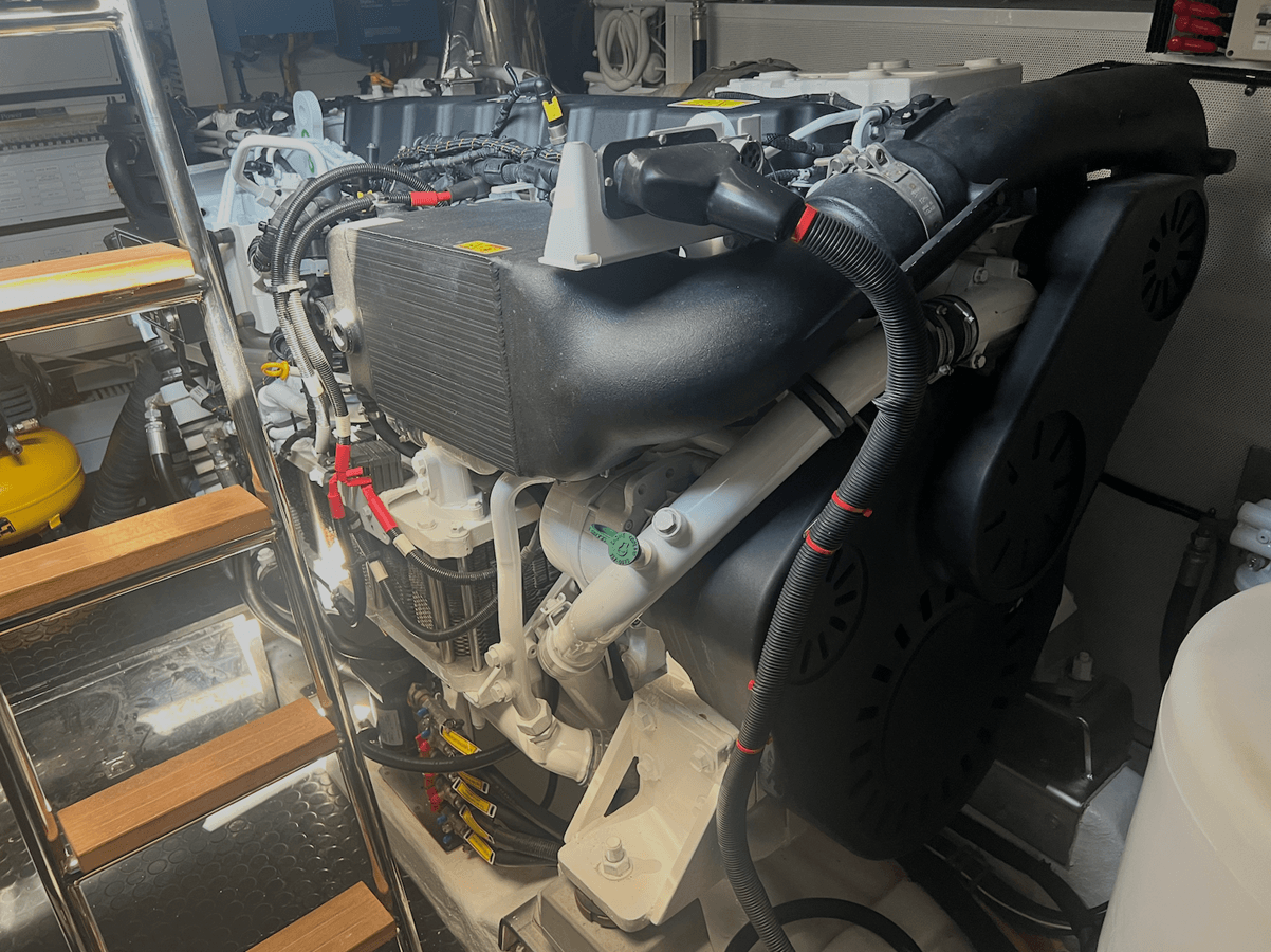 Купить яхту DOJIN 56 в Shestakov Yacht Sales