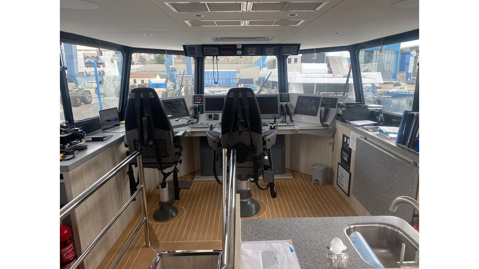 Купить NO DESTINATION - Damen Yachting