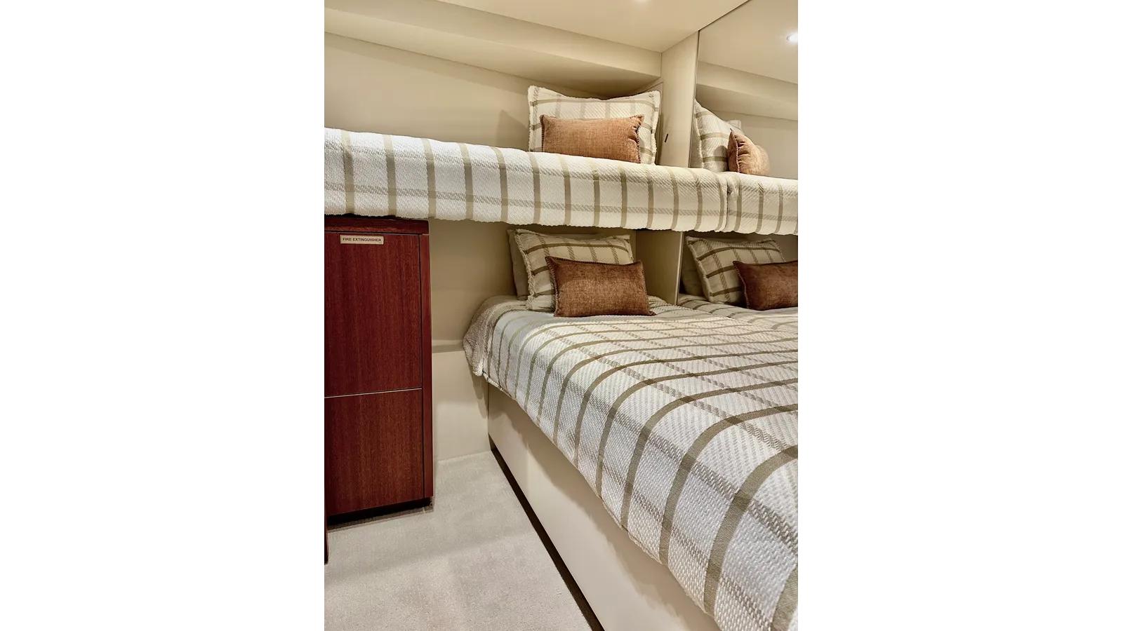 Продажа яхты GRIFFIN - Hatteras