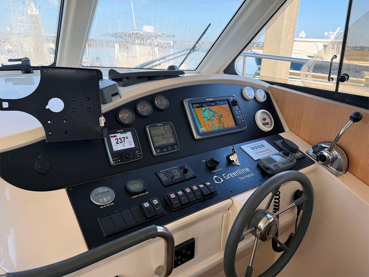 33' Greenline 2014 Hybrid