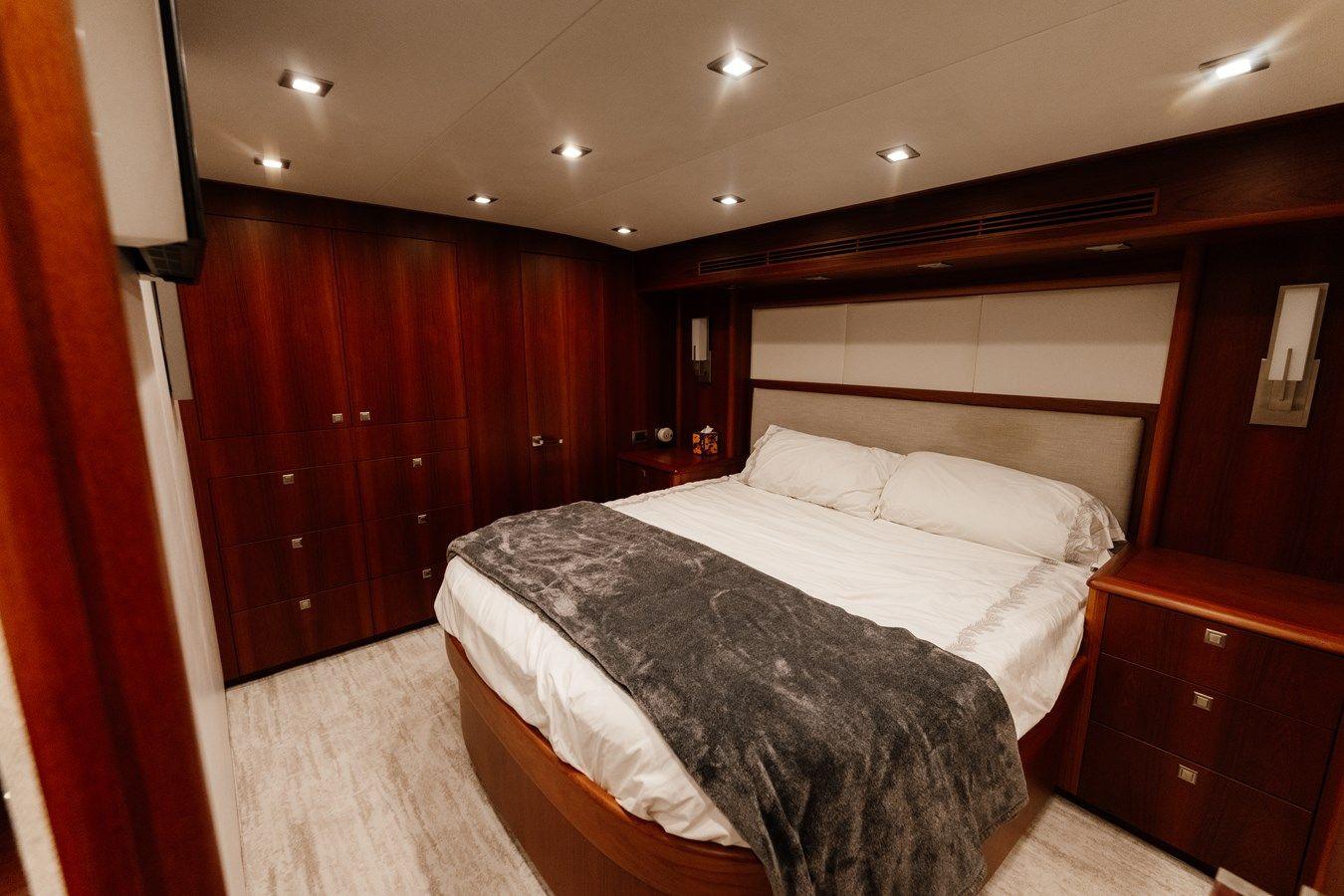 Лучшая цена на NEVER SAY NEVER 72