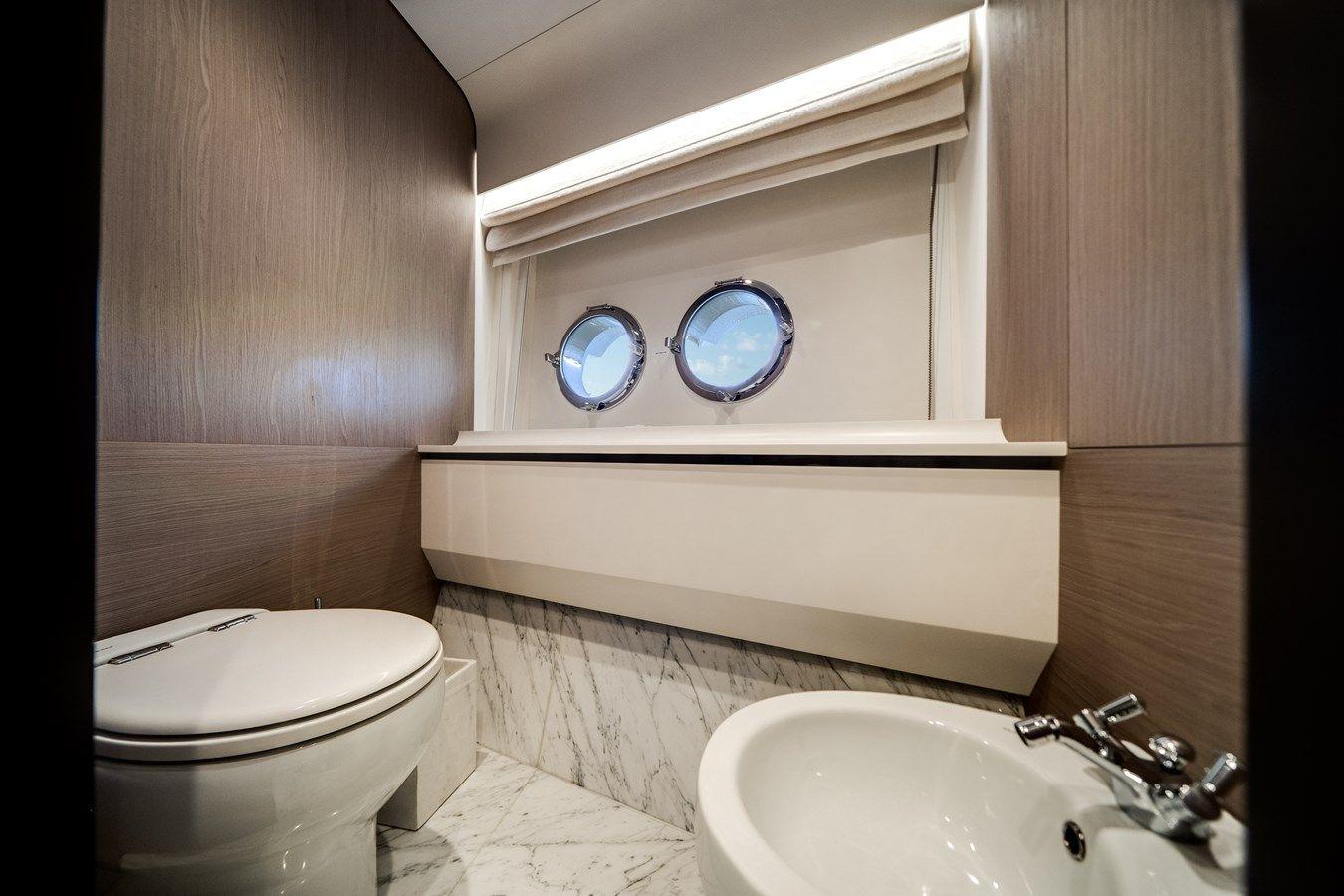 Pier Pressure - Azimut Yachts