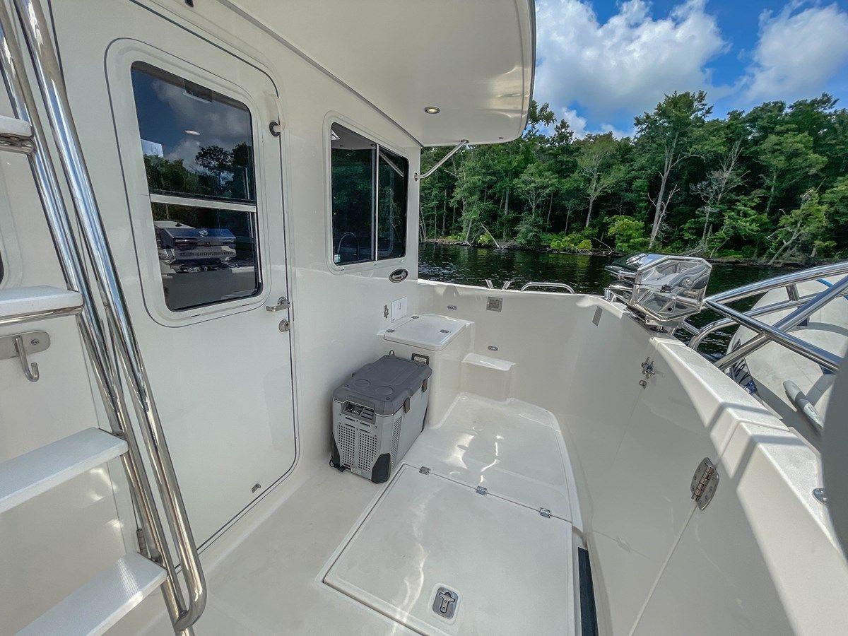 ONE MORE TIME - AMERICAN TUG yacht sale