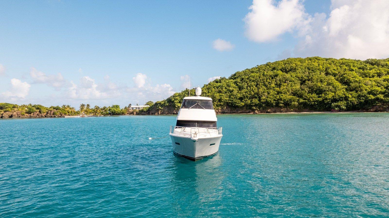 Buy a yacht Luna 53 Enclosed Bridge