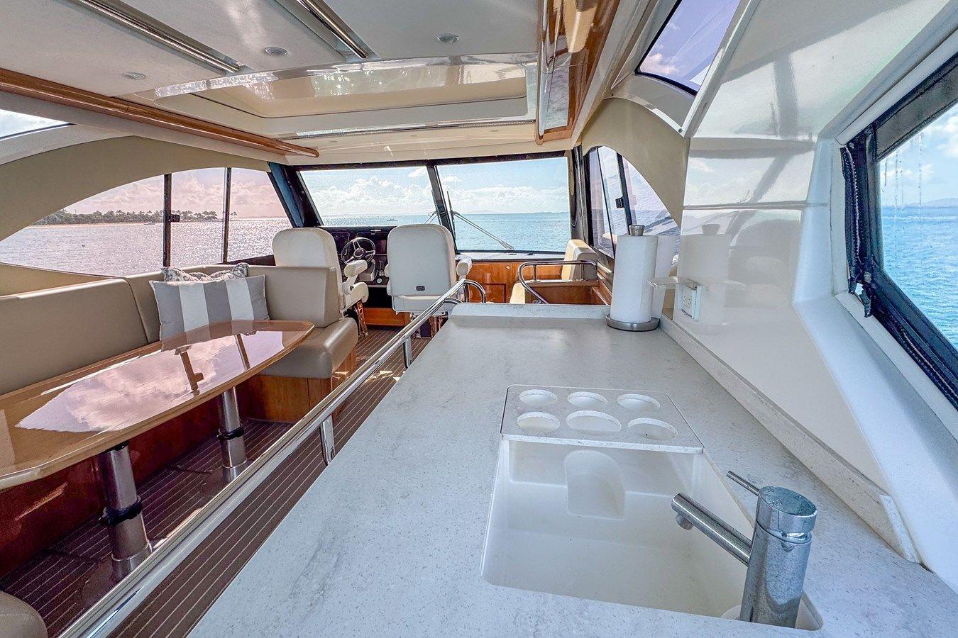 the best price on Luna 53 Enclosed Bridge