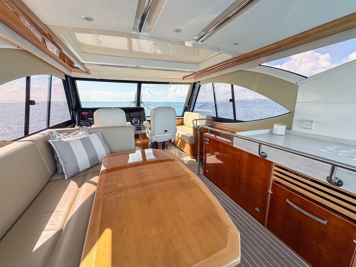 Buy a yacht Luna 2015