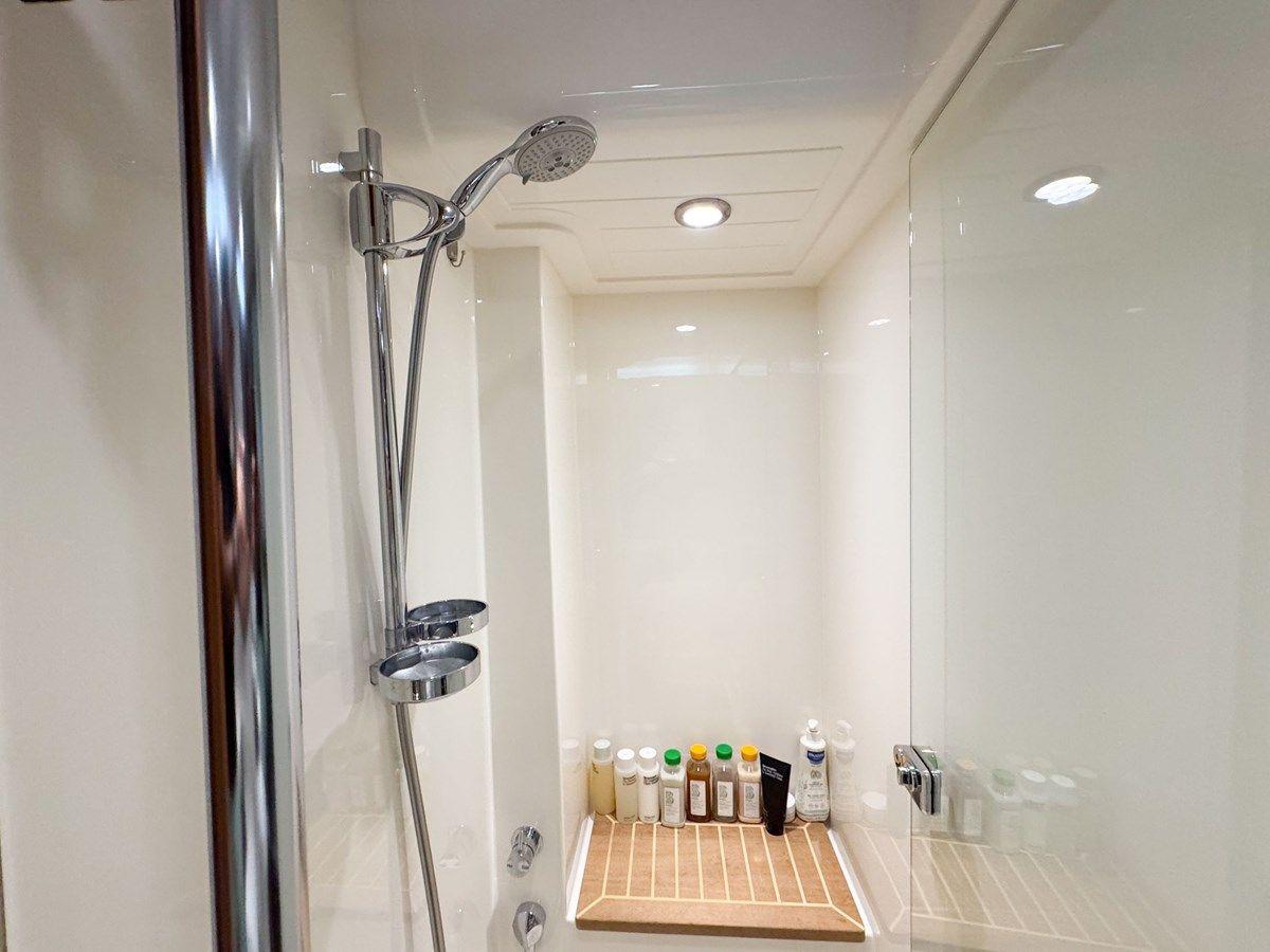 best yacht sales deals Luna 53