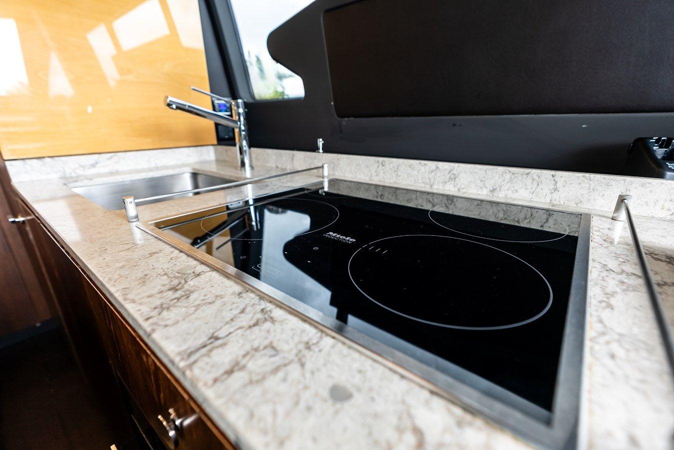 CLASS DISMISSED 72 yacht sale