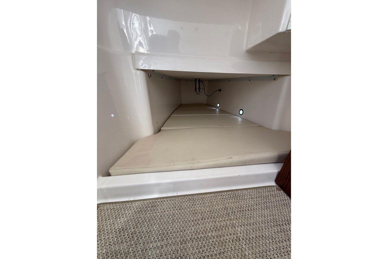 the best price on BABY SEAL 36