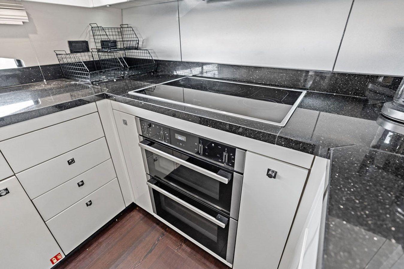 Buy a yacht FUNSEEKER 88 Yacht