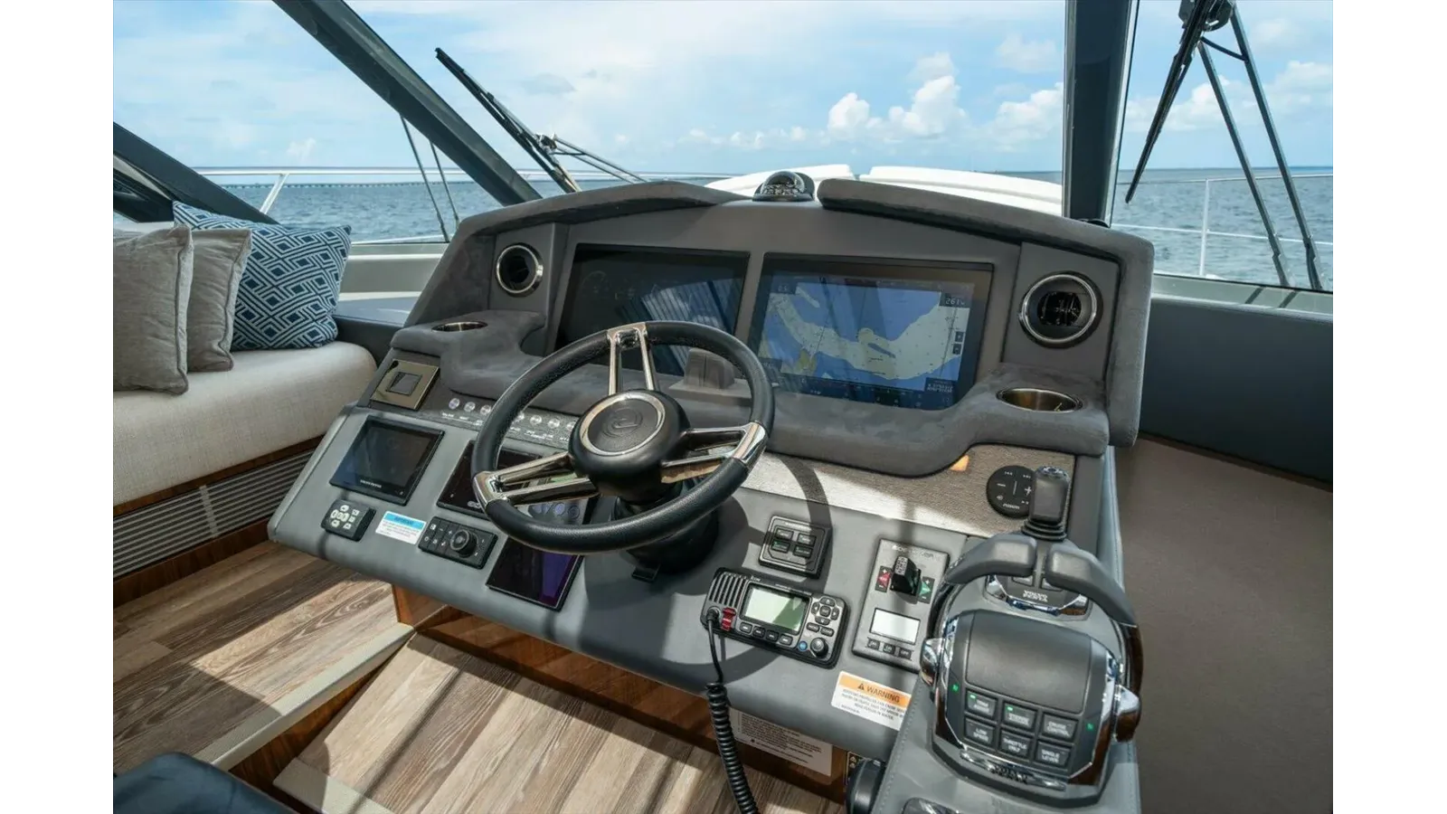 Продажа яхты MISS SIP 5400 Sport Yacht