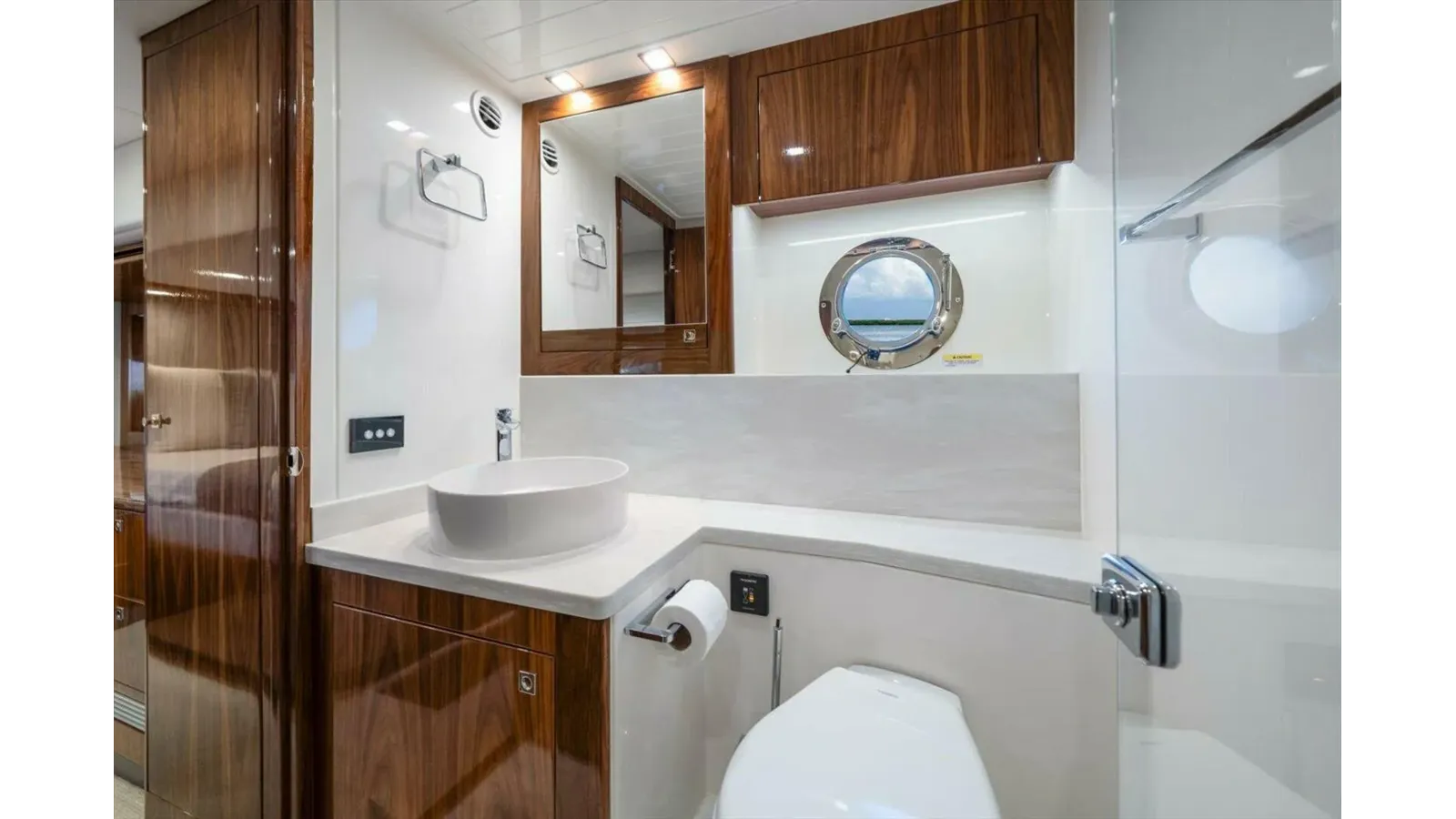 Стоимость яхты MISS SIP 5400 Sport Yacht