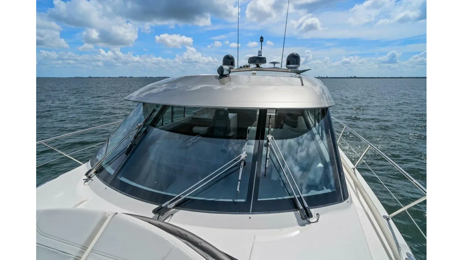 Купить яхту MISS SIP 5400 Sport Yacht в Shestakov Yacht Sales