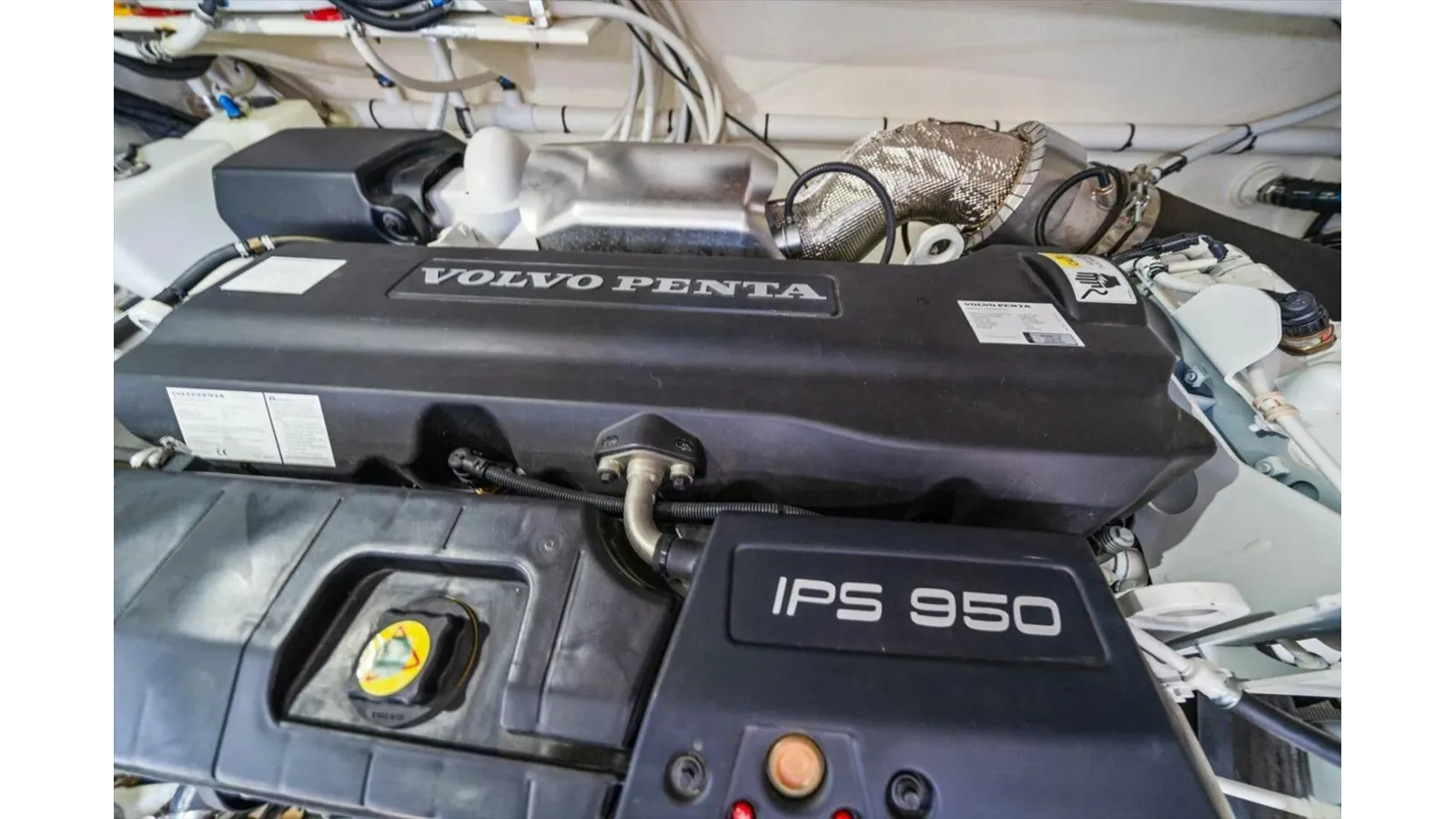 Лучшая цена на MISS SIP 5400 Sport Yacht