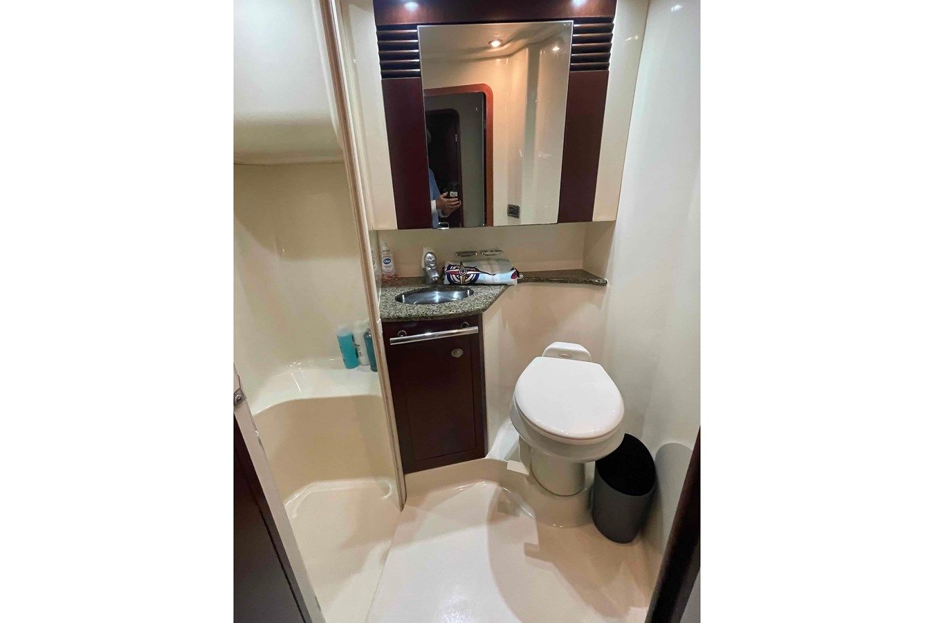 Buy a BEIRA MAR - SEA RAY at Shestakov Yacht Sales