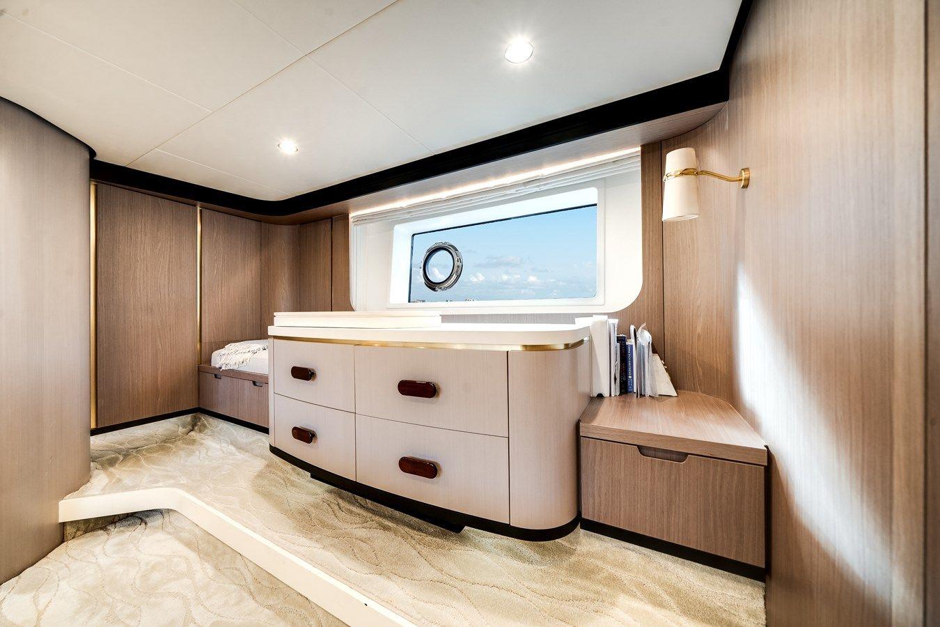 Buy a FARLO - Azimut Yachts at Shestakov Yacht Sales