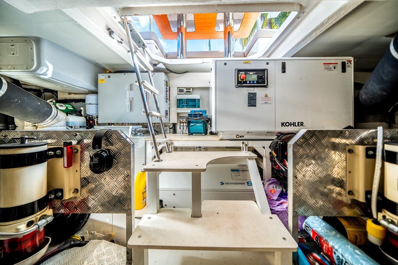 Buy a FARLO - Azimut Yachts at Shestakov Yacht Sales