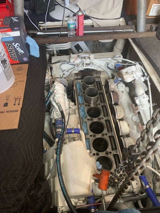 Buy a yacht 42 ft 1995 Ocean Yachts 42 sportsfish 1995