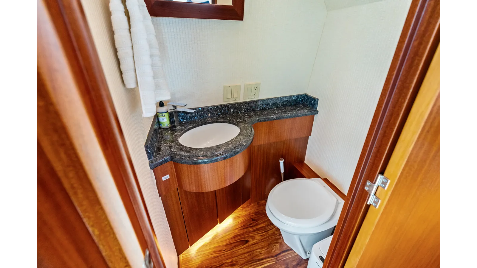 the best price on FIRTH'S CHASM - Hatteras