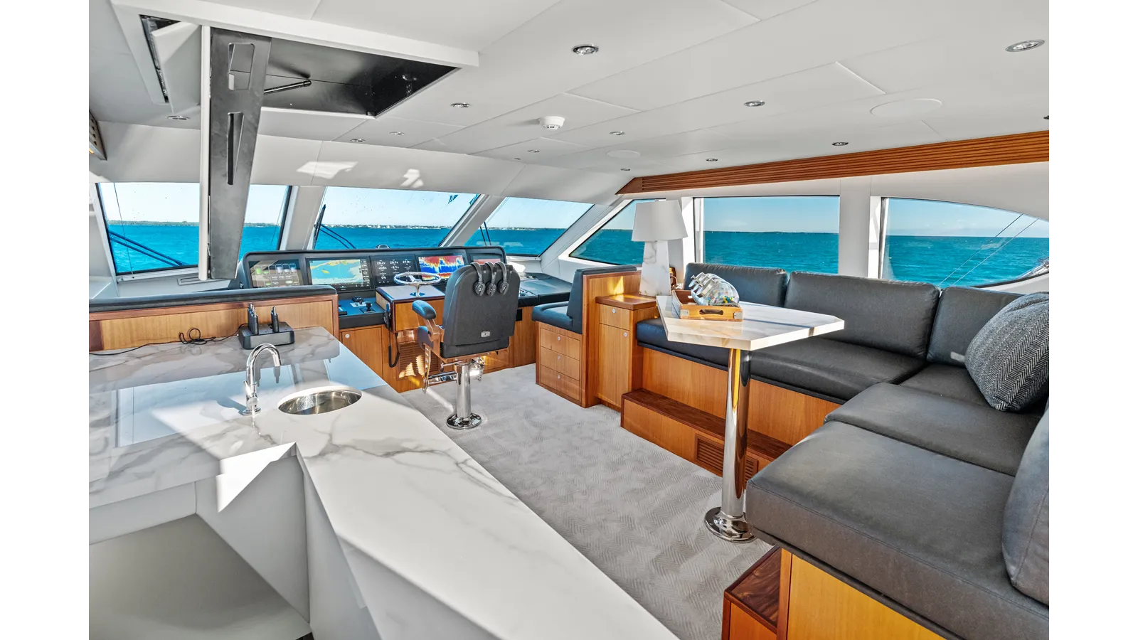 Buy a FIRTH'S CHASM - Hatteras at Shestakov Yacht Sales