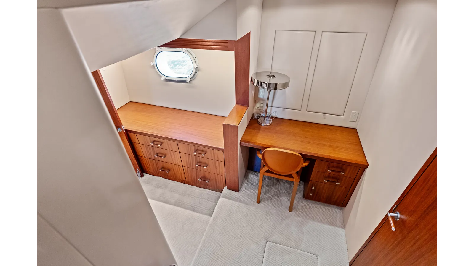 Buy a yacht FIRTH'S CHASM - Hatteras