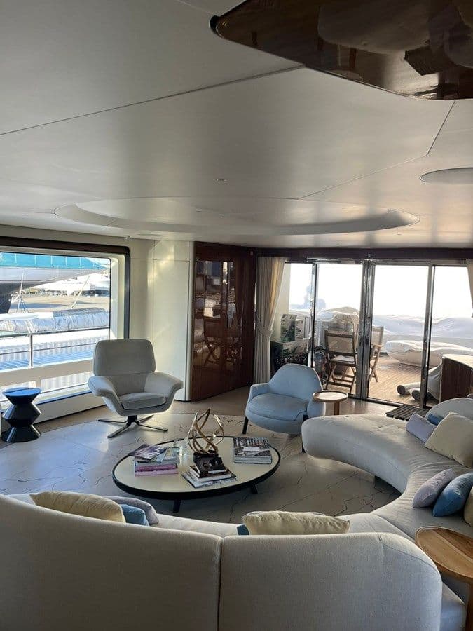 Buy a LUZ DE MAR - Azimut Yachts at Shestakov Yacht Sales