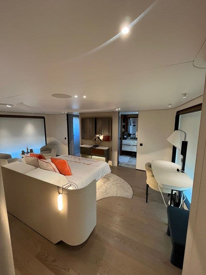 best yacht sales deals LUZ DE MAR 2024