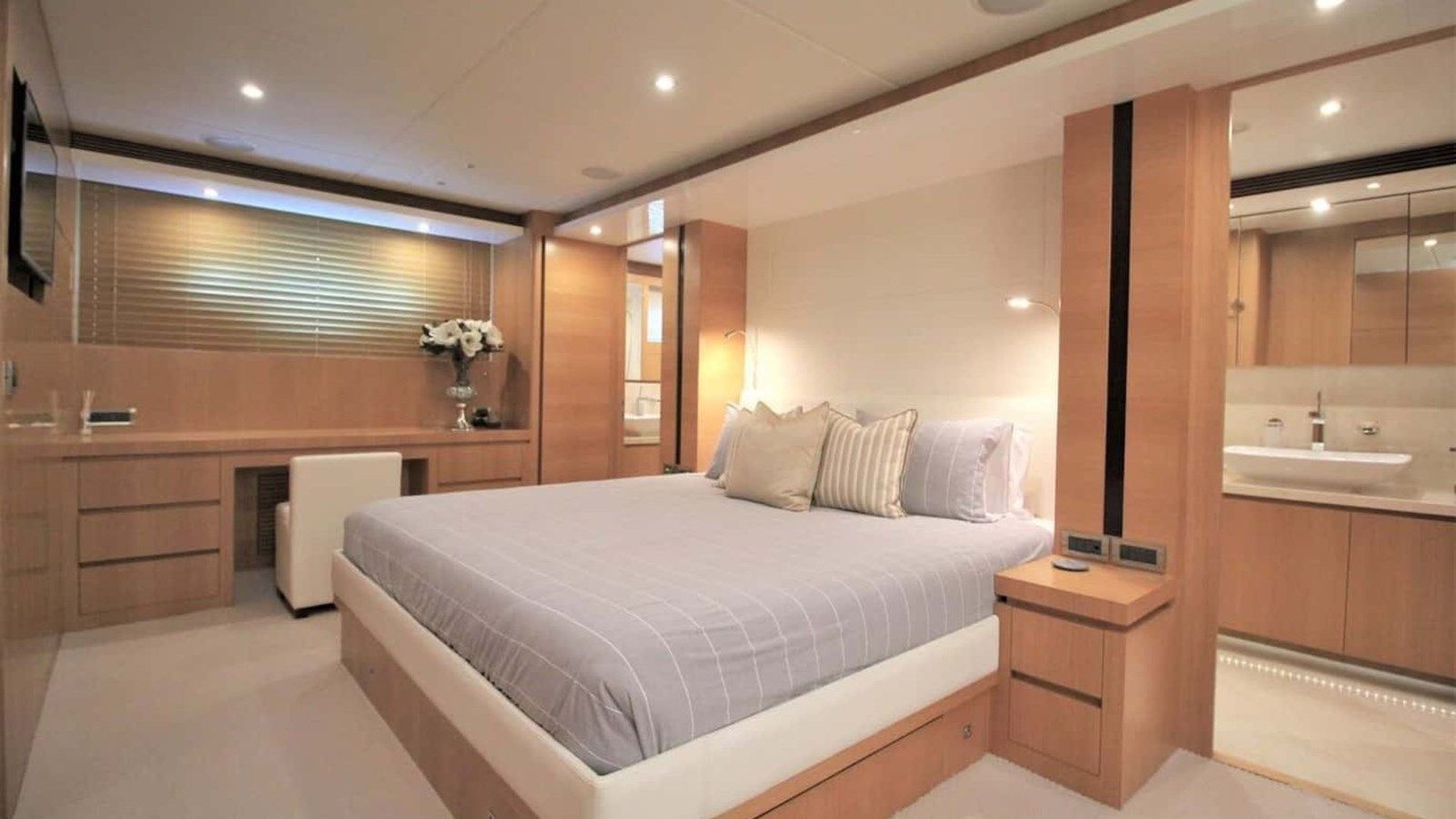 Buy a EUPHORIA RP97 at Shestakov Yacht Sales