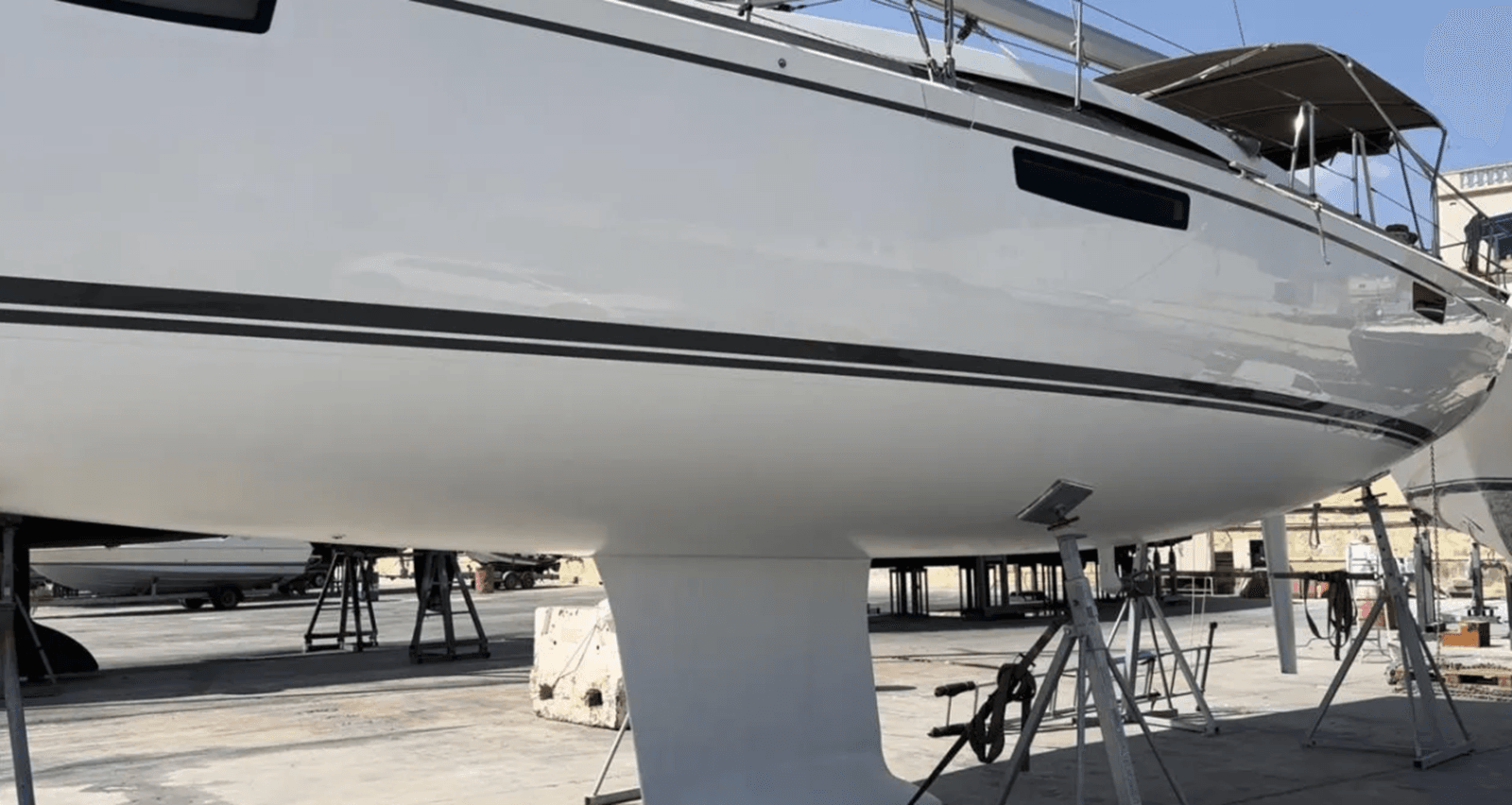 Buy a yacht Namowan 2015