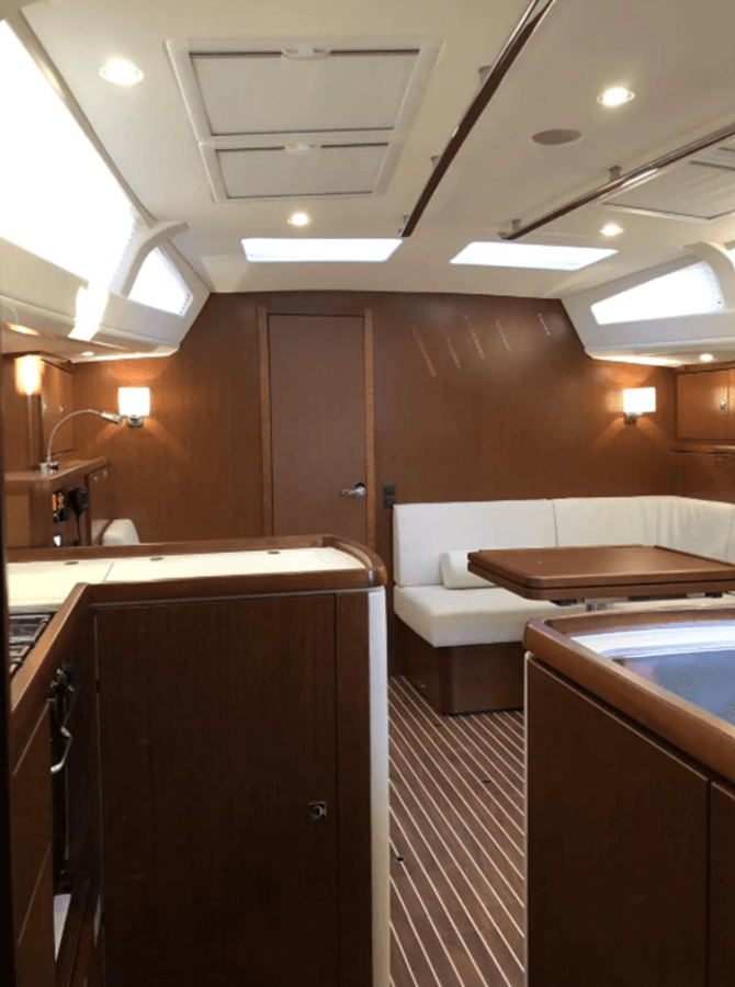 Buy a yacht Namowan - Bavaria Yachts