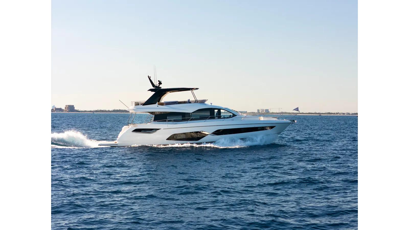 best yacht sales deals MANHATTAN 68 - Sunseeker