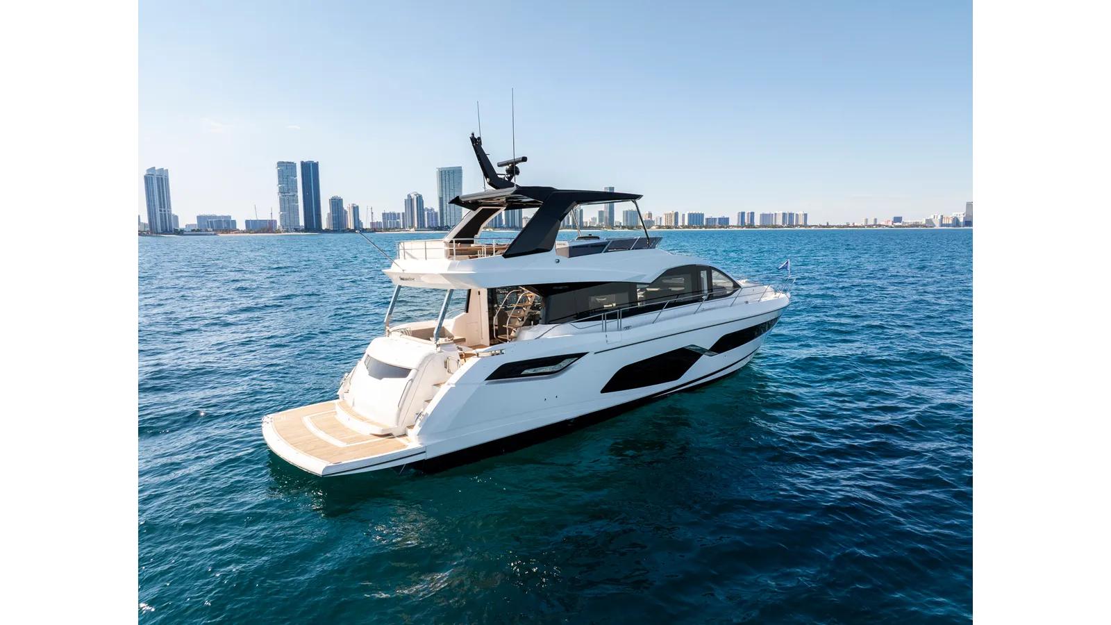 the best price on MANHATTAN 68