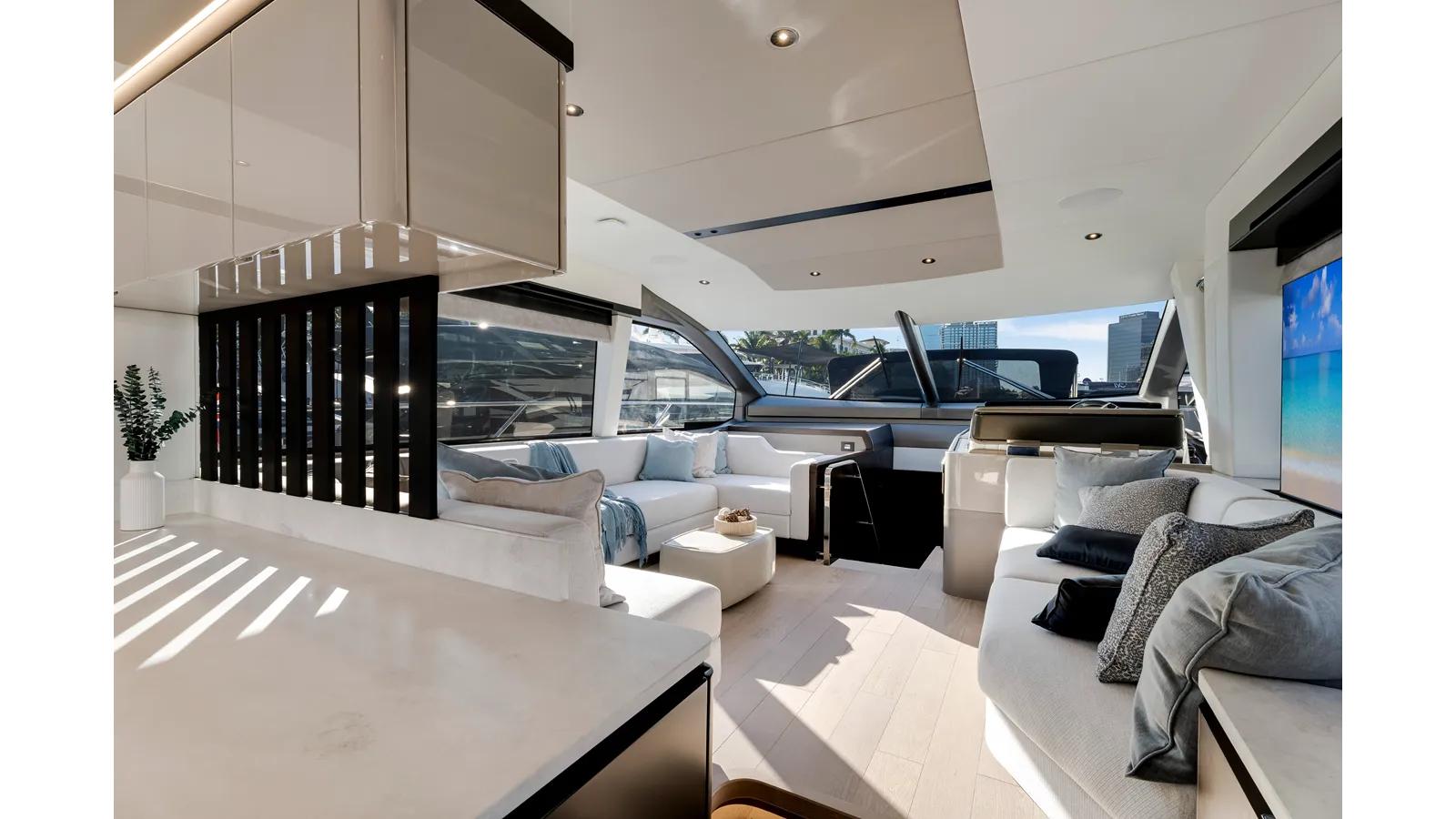 the best price on MANHATTAN 68 Manhattan 68 (2025)