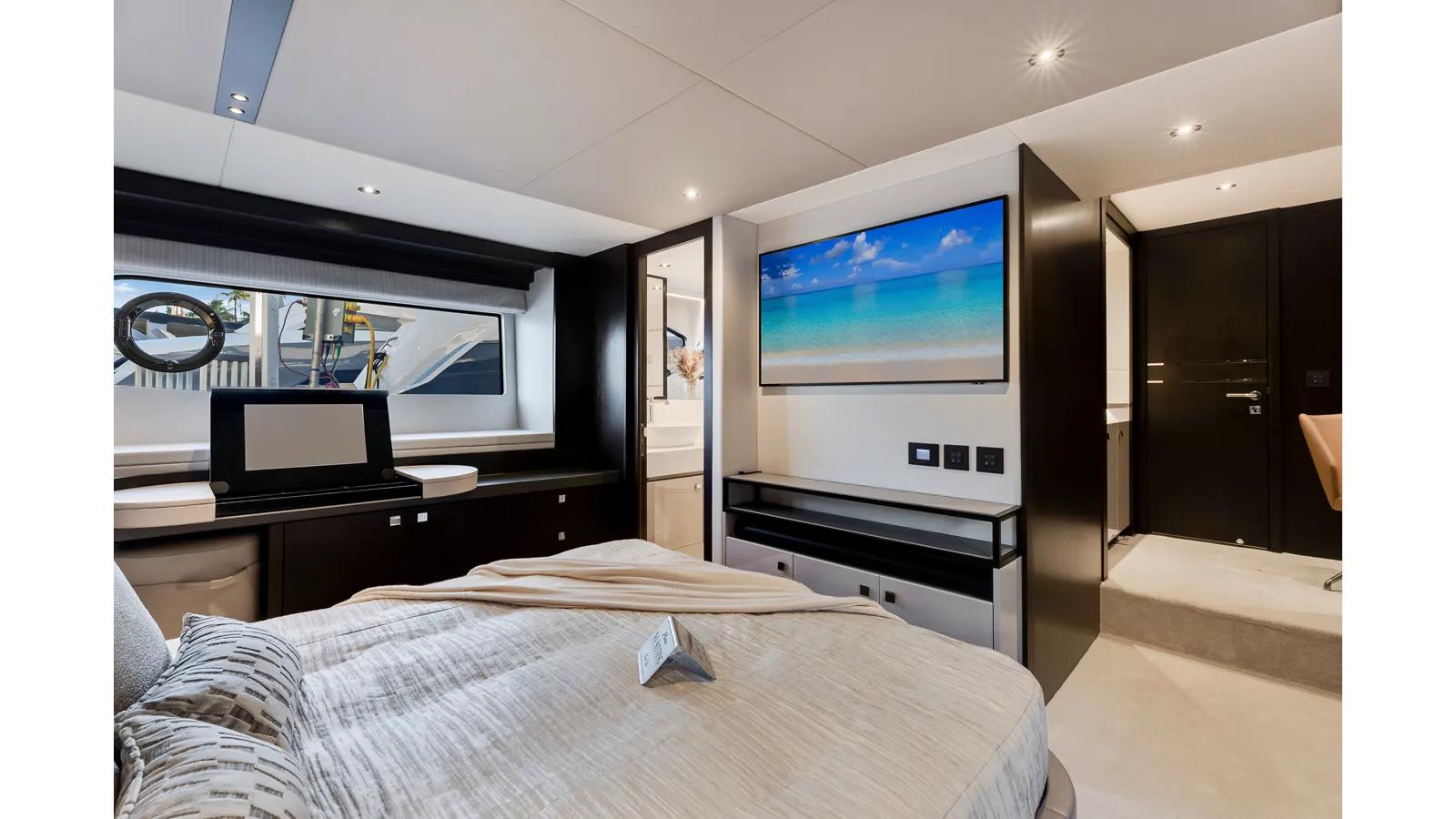 best yacht sales deals MANHATTAN 68 - Sunseeker