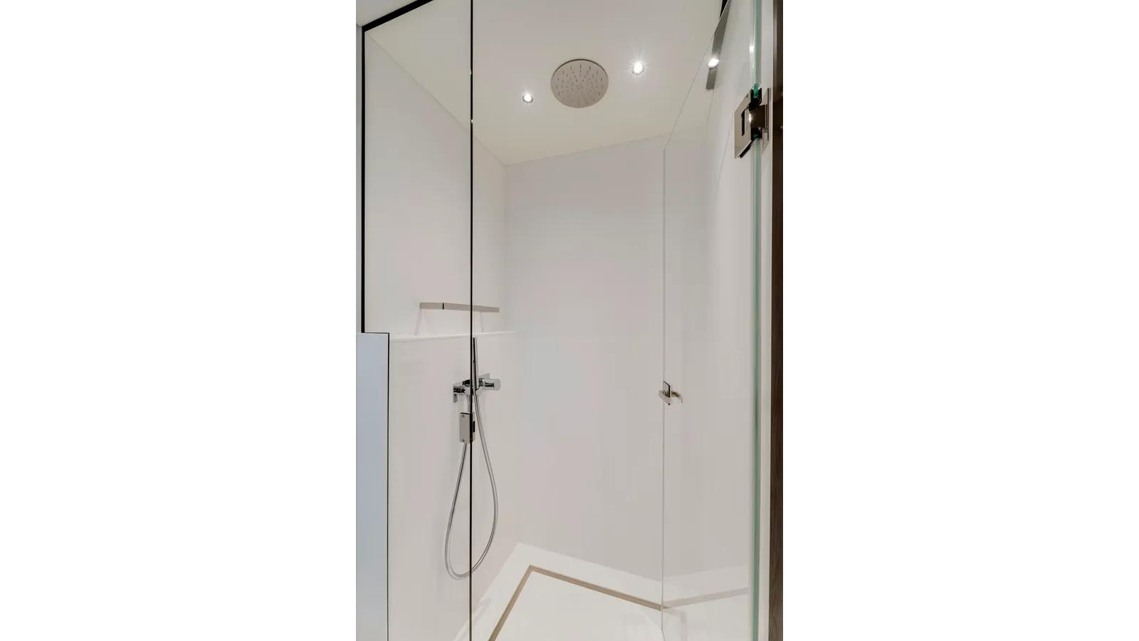 Buy a yacht MANHATTAN 68 - Sunseeker