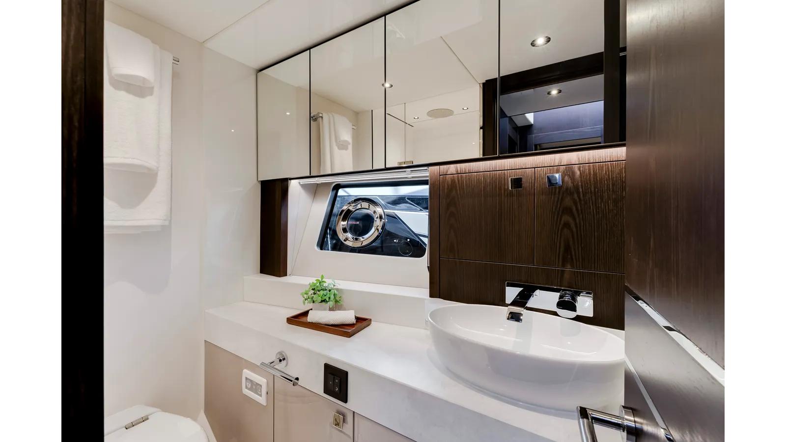 MANHATTAN 68 68 price