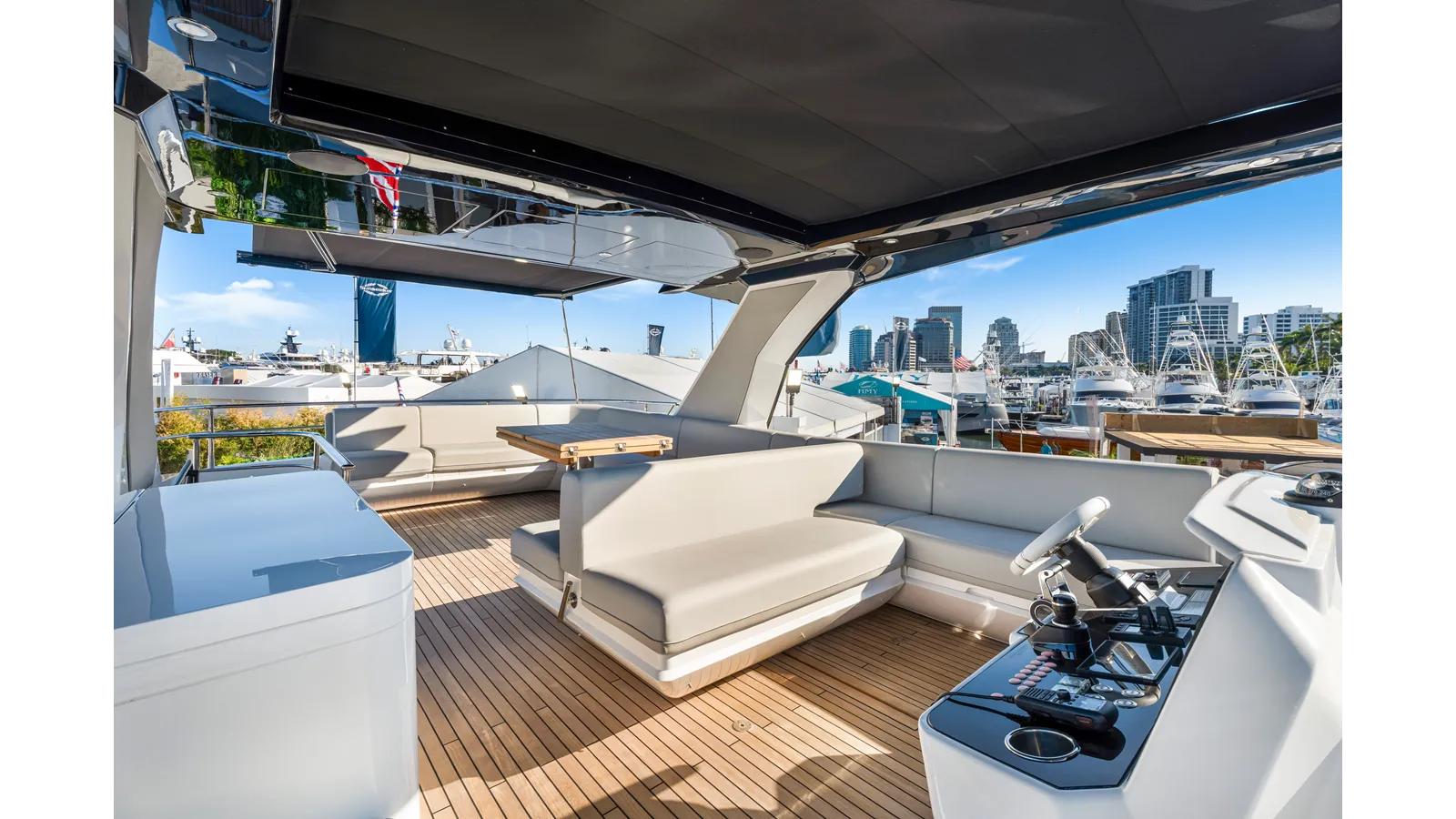 MANHATTAN 68 - Sunseeker yacht sale